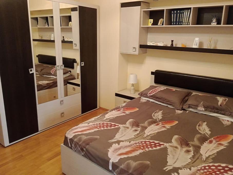 Apartament Ultracentral Kfc Крайова Екстериор снимка