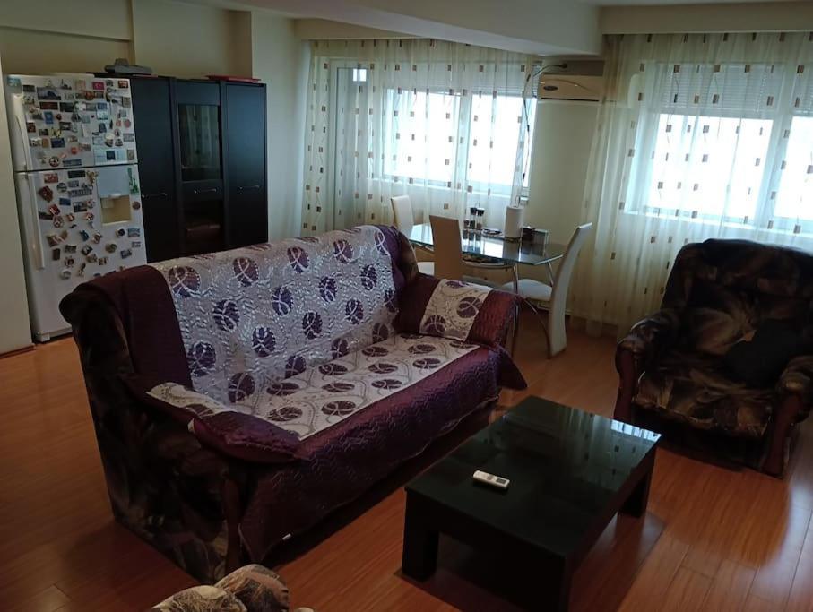 Apartament Ultracentral Kfc Крайова Екстериор снимка